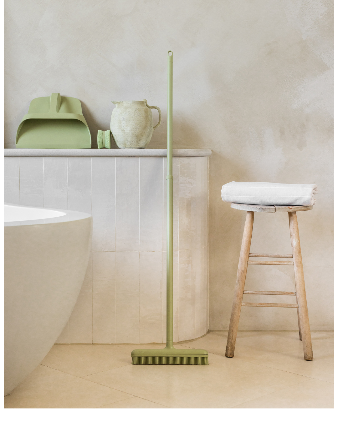Dotti Broom & Dustpan - Thumbnail 2